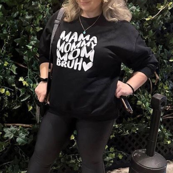 NWT women stylish Mothers Day Sweaters. Custom made. multiple colors and sizes. - Picture 6 of 8